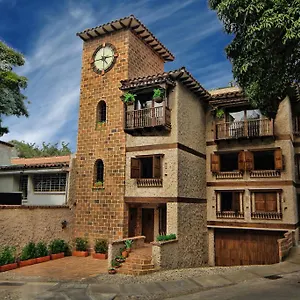 Casa Del Reloj Aparthotel Medellin